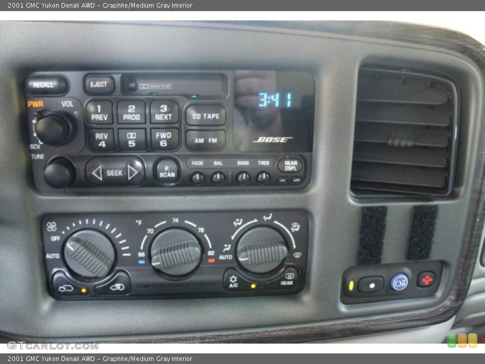 Graphite/Medium Gray Interior Controls for the 2001 GMC Yukon Denali AWD #54467058
