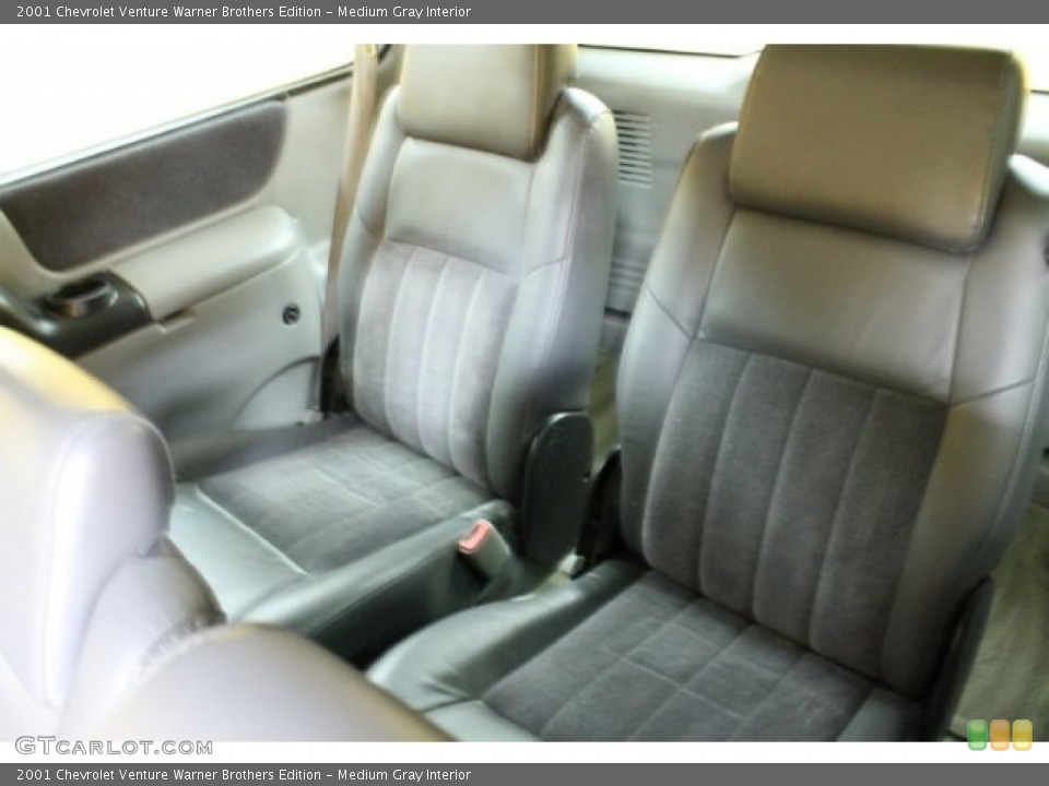 Medium Gray Interior Photo for the 2001 Chevrolet Venture Warner Brothers Edition #54467967