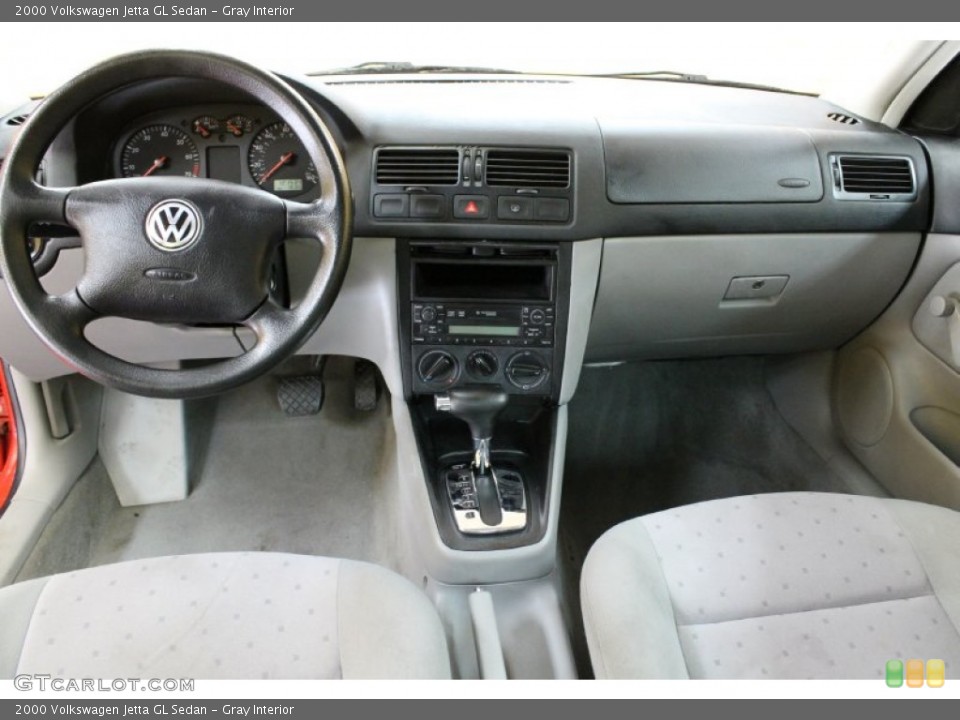 Gray Interior Dashboard for the 2000 Volkswagen Jetta GL Sedan #54468204