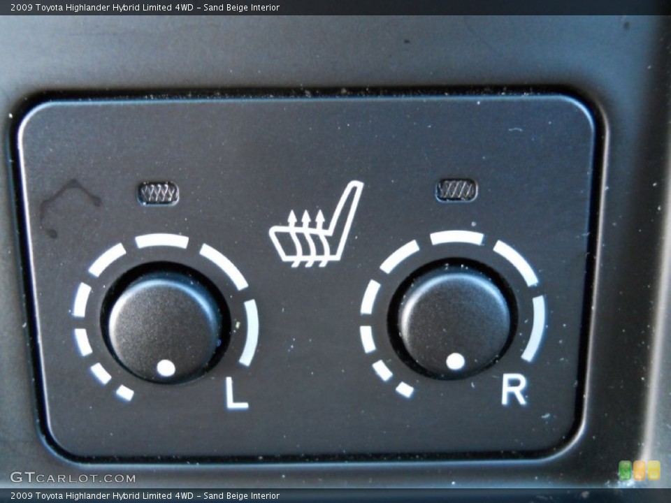 Sand Beige Interior Controls for the 2009 Toyota Highlander Hybrid Limited 4WD #54478265