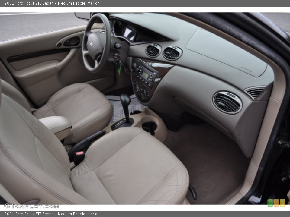 Medium Pebble Interior Dashboard for the 2001 Ford Focus ZTS Sedan #54484010