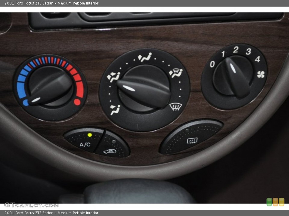 Medium Pebble Interior Controls for the 2001 Ford Focus ZTS Sedan #54484083