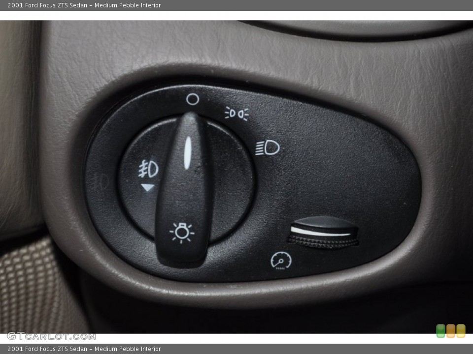 Medium Pebble Interior Controls for the 2001 Ford Focus ZTS Sedan #54484103