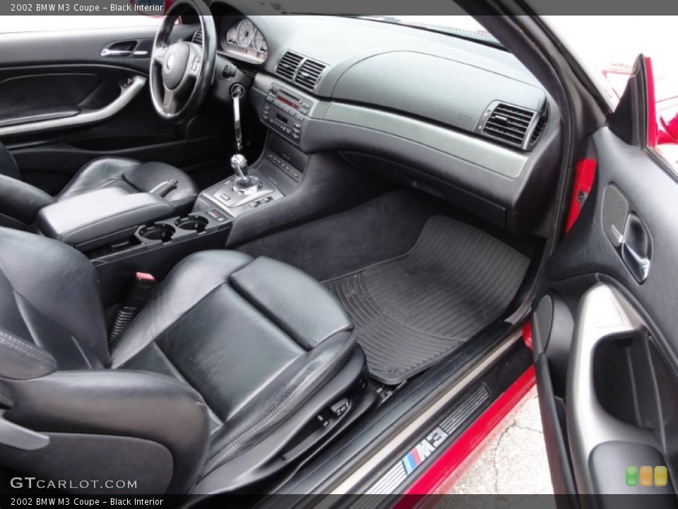 Black Interior Dashboard for the 2002 BMW M3 Coupe #54484124