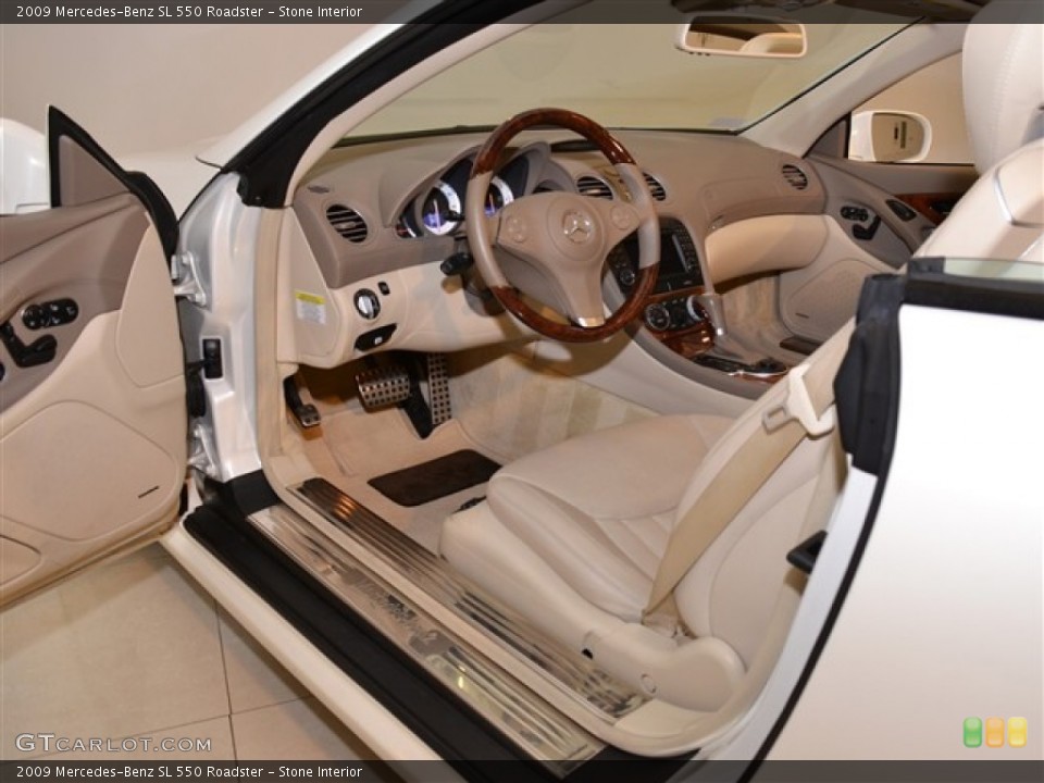 Stone Interior Photo for the 2009 Mercedes-Benz SL 550 Roadster #54501452