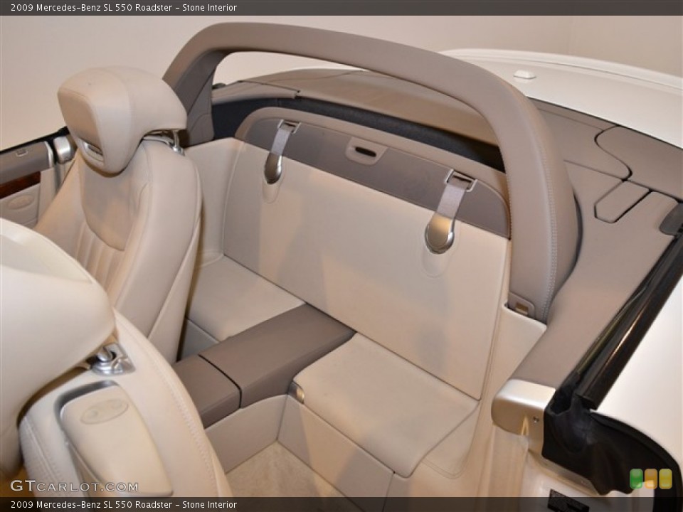 Stone Interior Photo for the 2009 Mercedes-Benz SL 550 Roadster #54501494