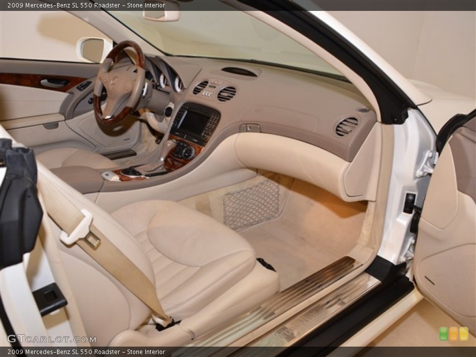 Stone Interior Photo for the 2009 Mercedes-Benz SL 550 Roadster #54501503