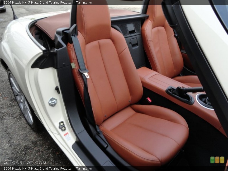 Tan Interior Photo for the 2006 Mazda MX-5 Miata Grand Touring Roadster #54501704