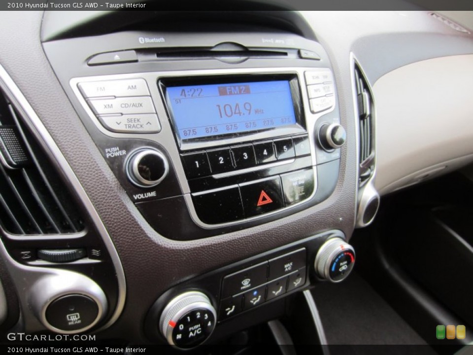Taupe Interior Audio System for the 2010 Hyundai Tucson GLS AWD #54502298