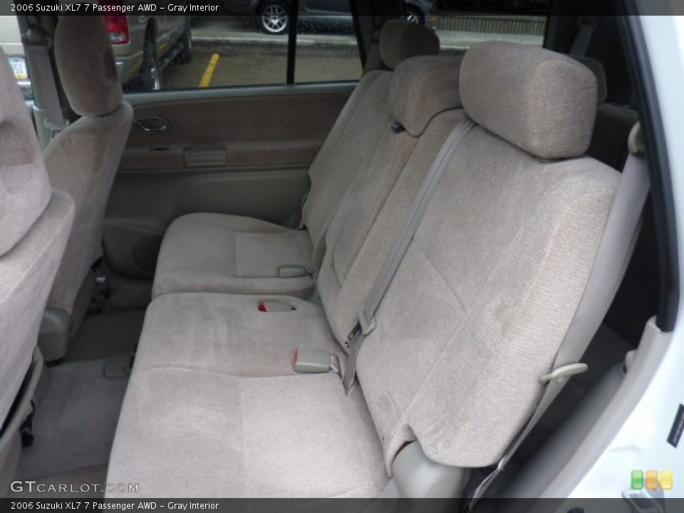 Gray Interior Photo for the 2006 Suzuki XL7 7 Passenger AWD #54503531
