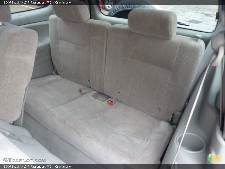 Gray Interior Photo for the 2006 Suzuki XL7 7 Passenger AWD #54503537