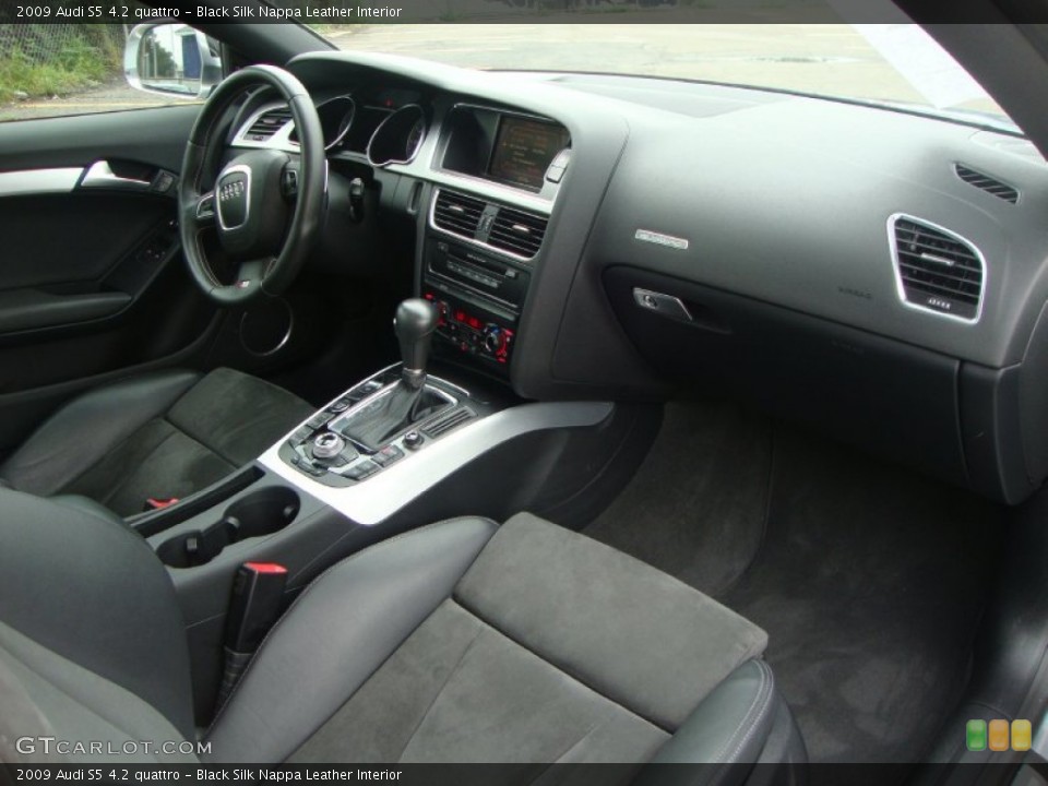 Black Silk Nappa Leather Interior Dashboard for the 2009 Audi S5 4.2 quattro #54511778