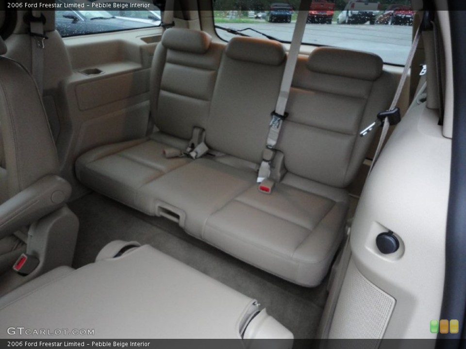 Pebble Beige Interior Photo for the 2006 Ford Freestar Limited #54518618