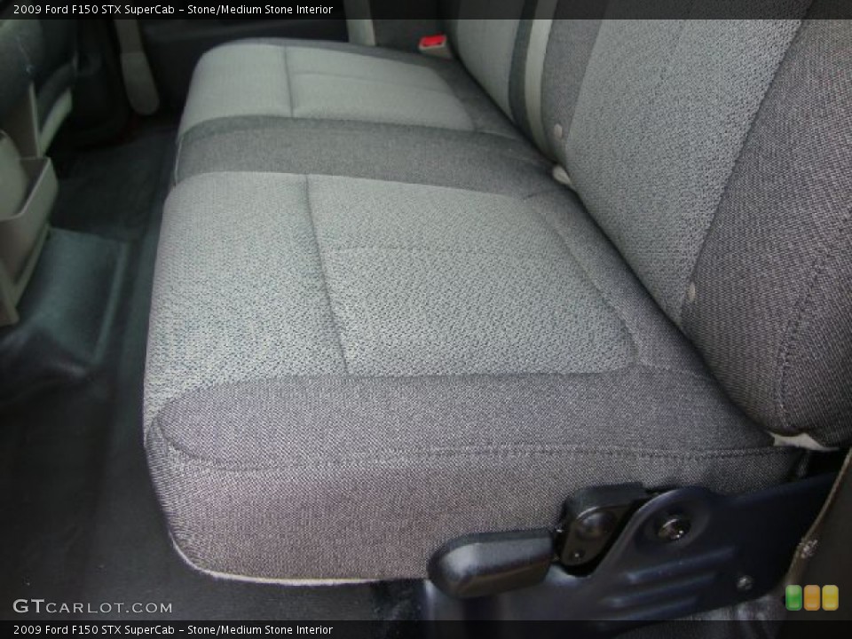 Stone/Medium Stone Interior Photo for the 2009 Ford F150 STX SuperCab #54520068