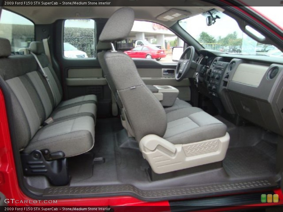 Stone/Medium Stone Interior Photo for the 2009 Ford F150 STX SuperCab #54520130