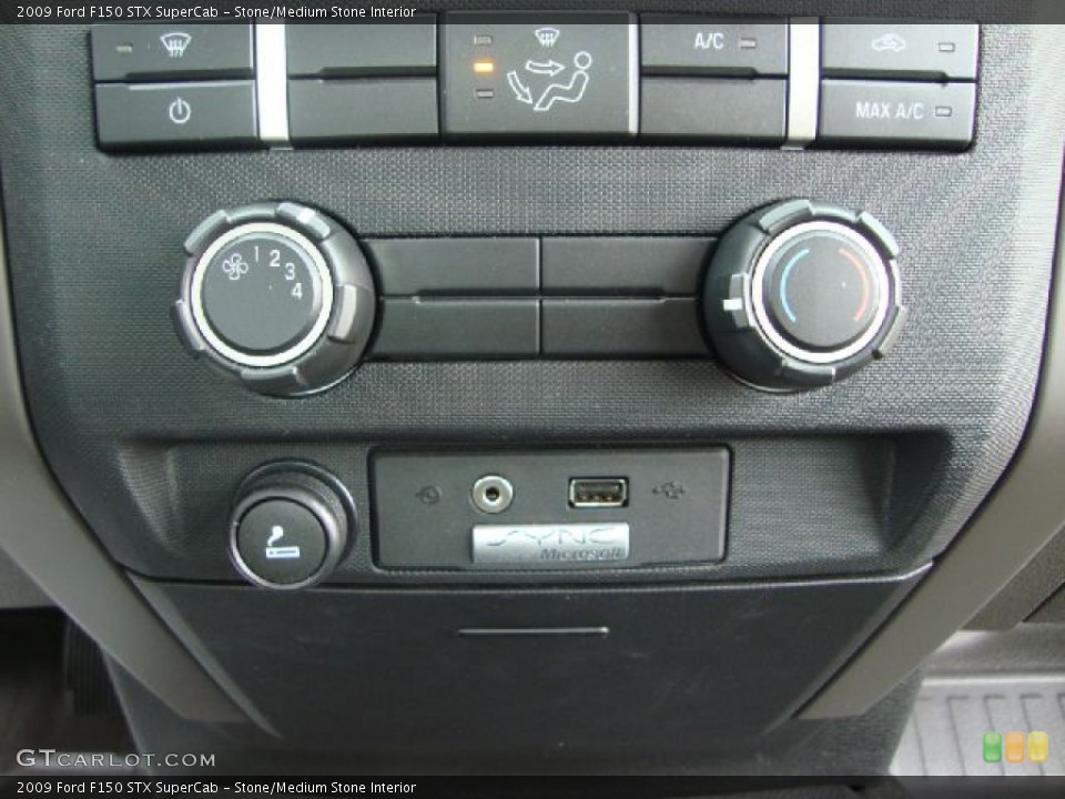 Stone/Medium Stone Interior Controls for the 2009 Ford F150 STX SuperCab #54520184