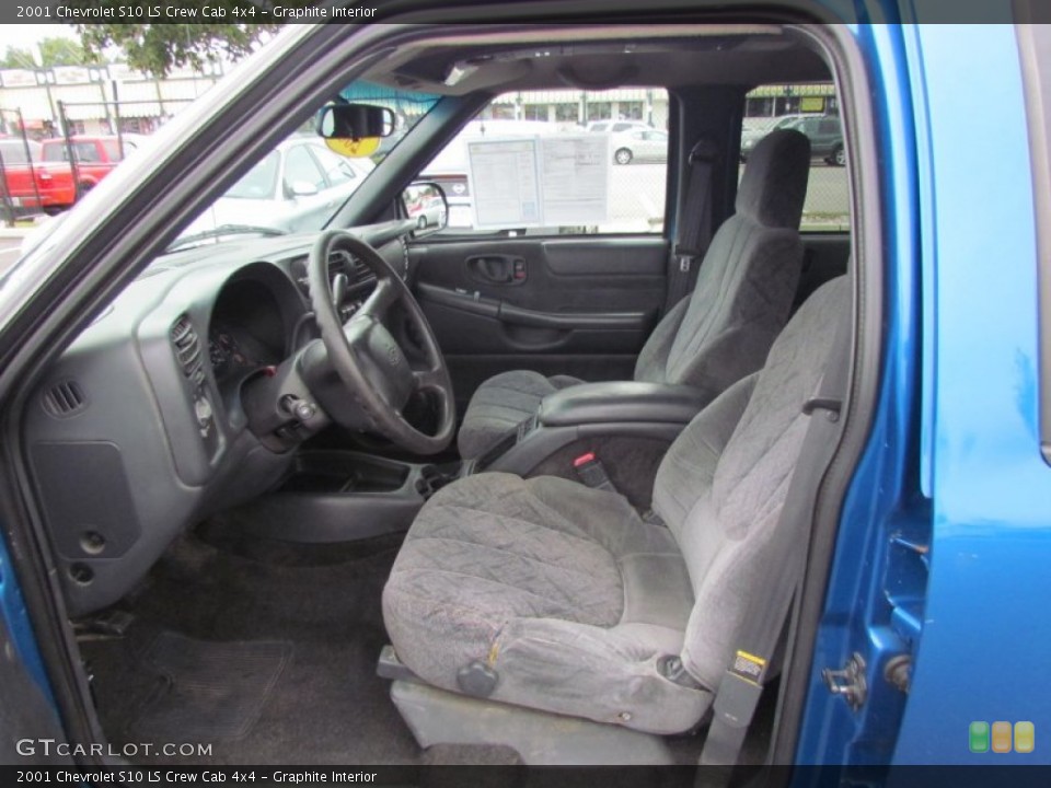 Graphite Interior Photo for the 2001 Chevrolet S10 LS Crew Cab 4x4 #54520262