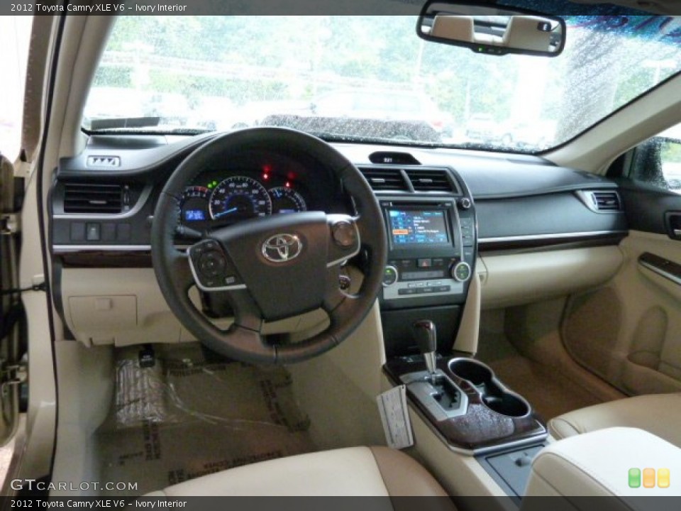Ivory Interior Photo for the 2012 Toyota Camry XLE V6 #54523325