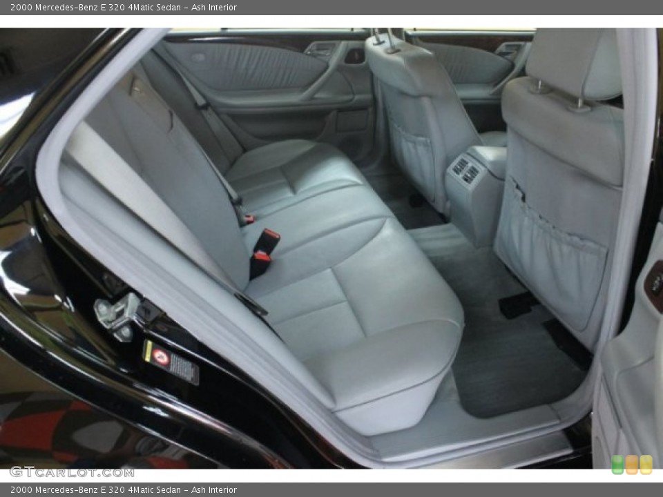 Ash Interior Photo for the 2000 Mercedes-Benz E 320 4Matic Sedan #54527870