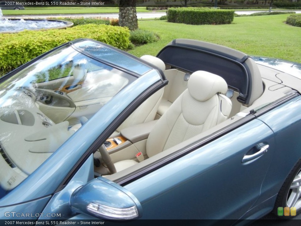 Stone Interior Photo for the 2007 Mercedes-Benz SL 550 Roadster #54528668