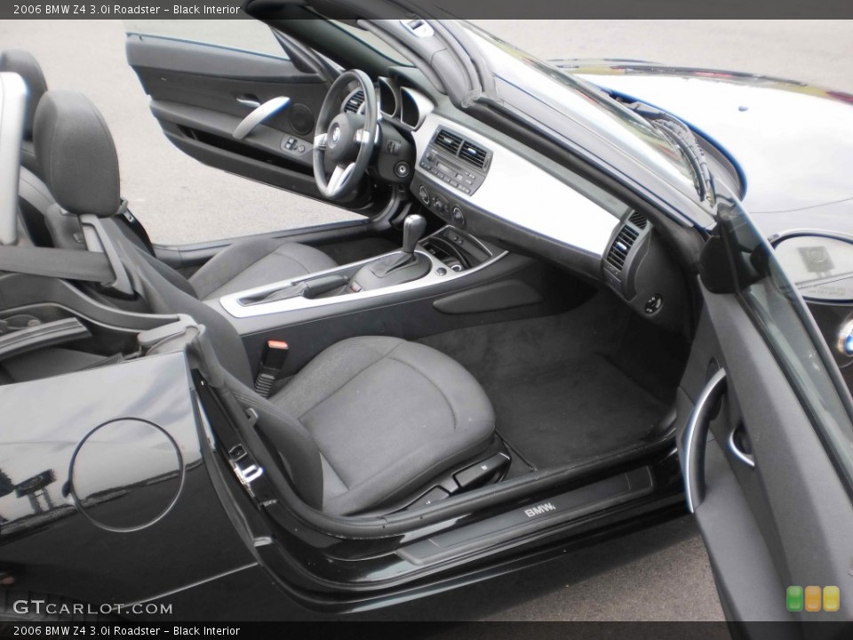 Black Interior Photo for the 2006 BMW Z4 3.0i Roadster #54537463