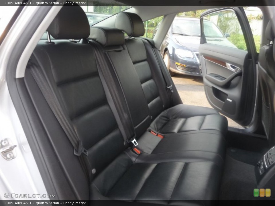 Ebony Interior Photo for the 2005 Audi A6 3.2 quattro Sedan #54539474