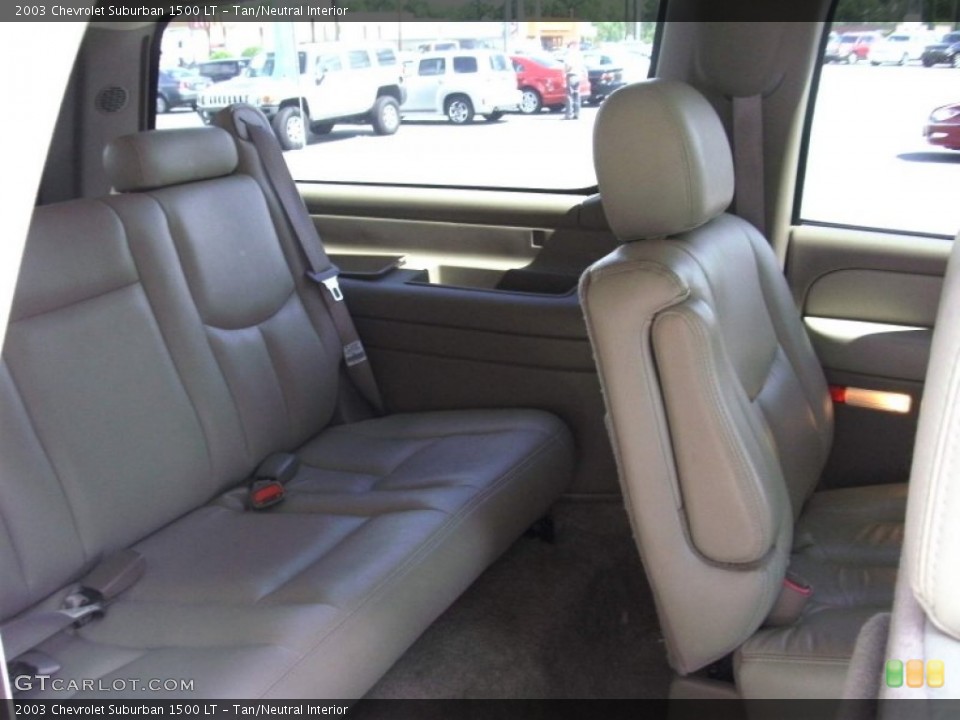 Tan/Neutral Interior Photo for the 2003 Chevrolet Suburban 1500 LT #54539865