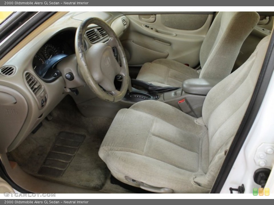 Neutral Interior Photo for the 2000 Oldsmobile Alero GL Sedan #54541533