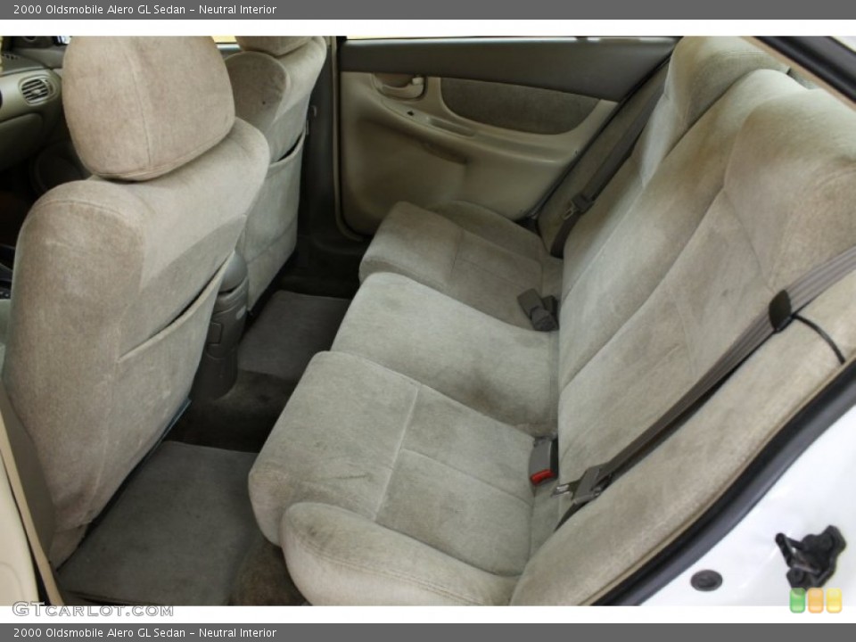 Neutral Interior Photo for the 2000 Oldsmobile Alero GL Sedan #54541542