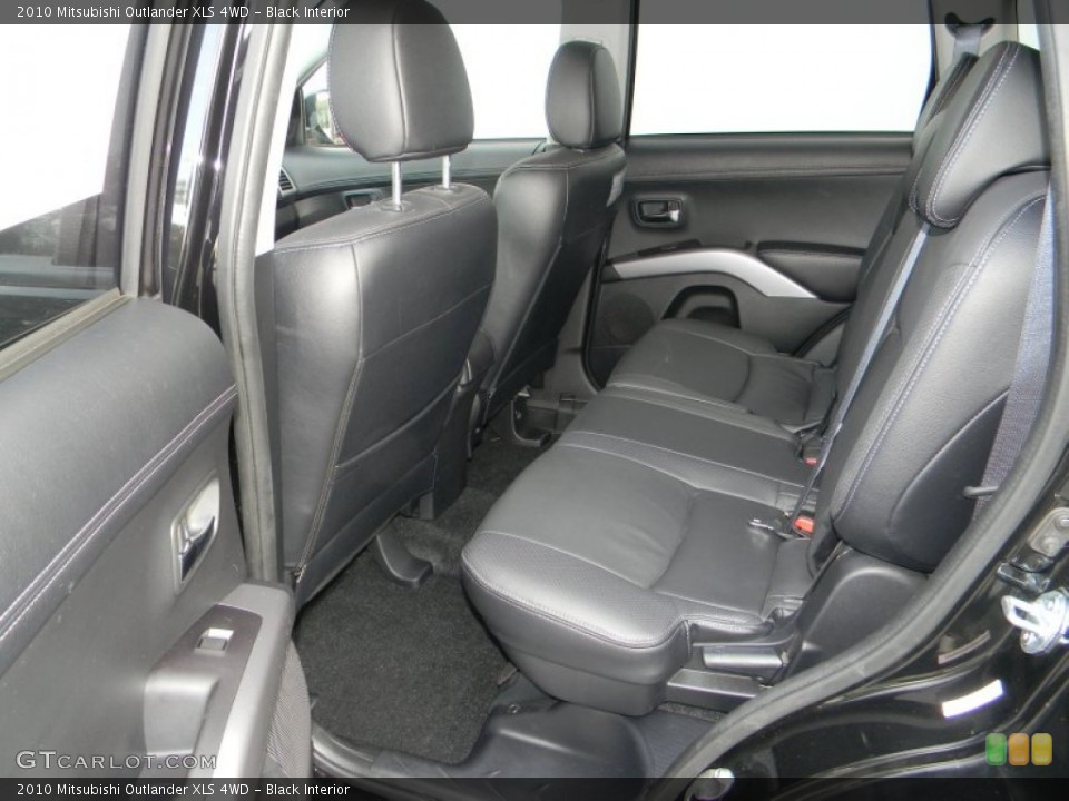 Black Interior Photo for the 2010 Mitsubishi Outlander XLS 4WD #54556392
