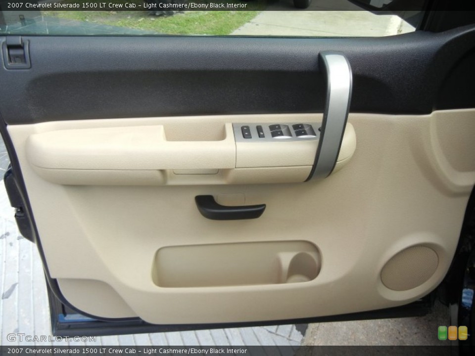 Light Cashmere/Ebony Black Interior Door Panel for the 2007 Chevrolet Silverado 1500 LT Crew Cab #54560706