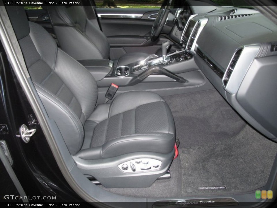 Black Interior Photo for the 2012 Porsche Cayenne Turbo #54561729
