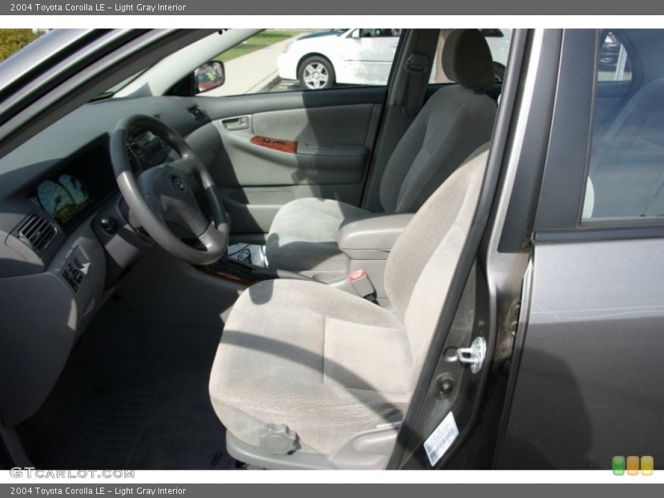 Light Gray Interior Photo for the 2004 Toyota Corolla LE #54563775
