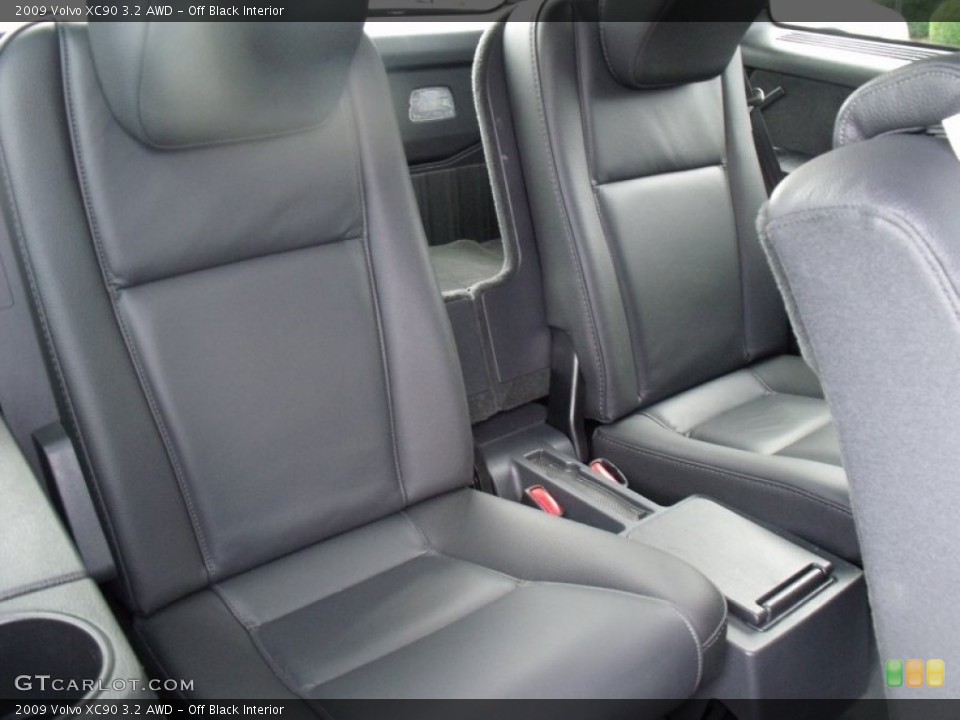 Off Black Interior Photo for the 2009 Volvo XC90 3.2 AWD #54564060