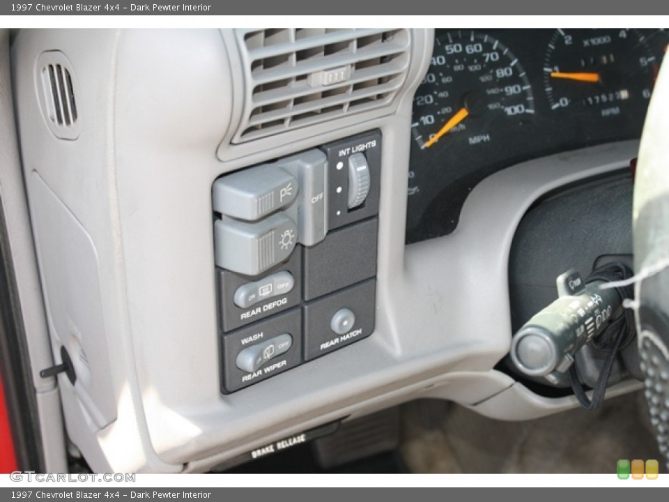 Dark Pewter Interior Controls for the 1997 Chevrolet Blazer 4x4 #54566856