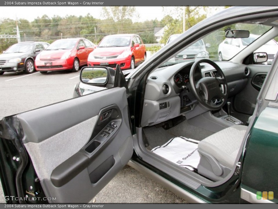 Gray Interior Photo for the 2004 Subaru Impreza Outback Sport Wagon #54569220