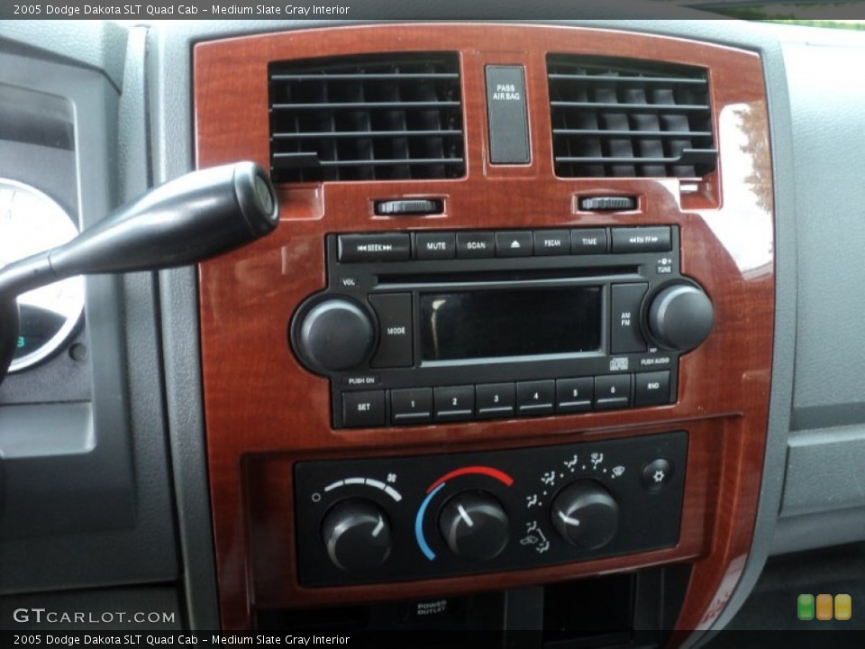 Medium Slate Gray Interior Controls for the 2005 Dodge Dakota SLT Quad Cab #54569292