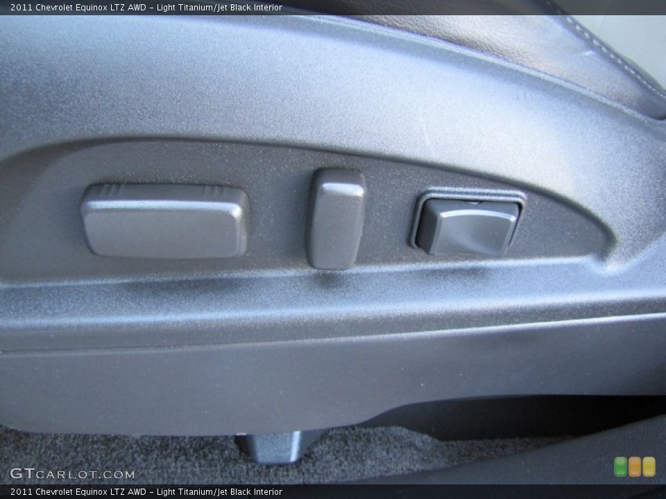 Light Titanium/Jet Black Interior Controls for the 2011 Chevrolet Equinox LTZ AWD #54572721