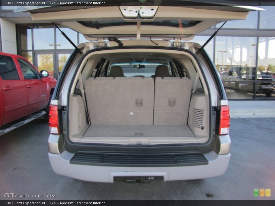 Medium Parchment Interior Trunk for the 2003 Ford Expedition XLT 4x4 #54578930