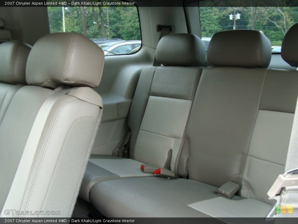 Dark Khaki/Light Graystone Interior Photo for the 2007 Chrysler Aspen Limited 4WD #54582722