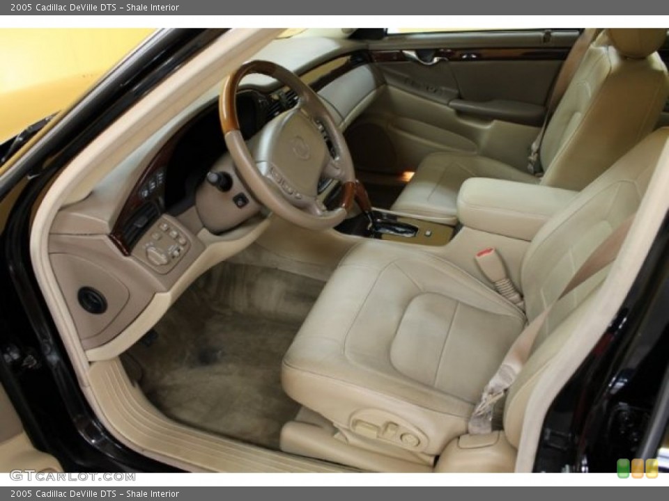 Shale Interior Photo for the 2005 Cadillac DeVille DTS #54590288
