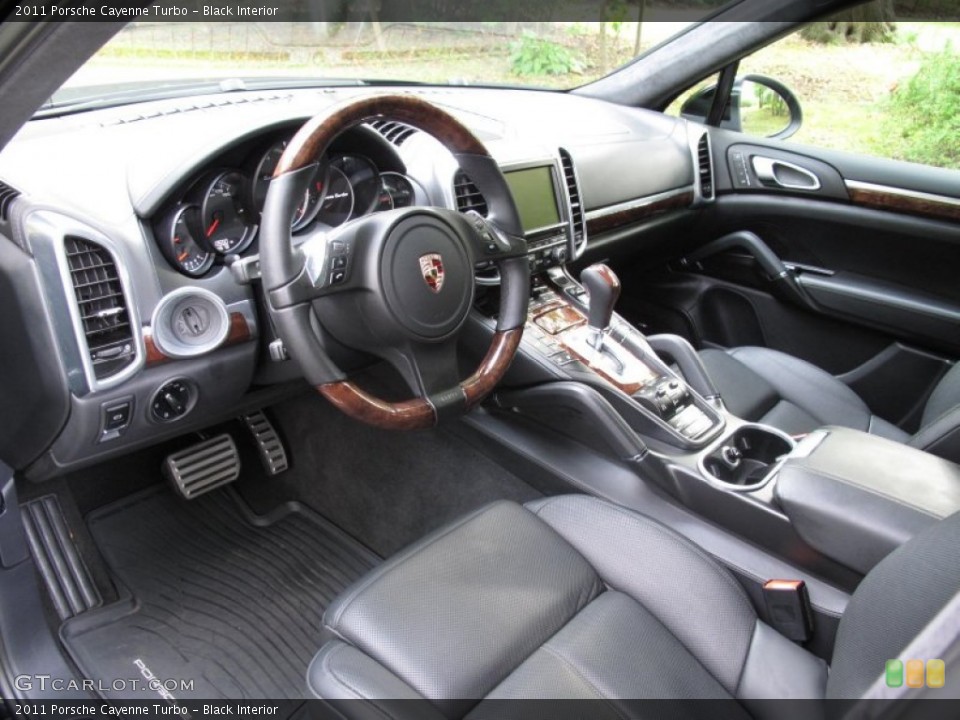 Black Interior Dashboard for the 2011 Porsche Cayenne Turbo #54590303