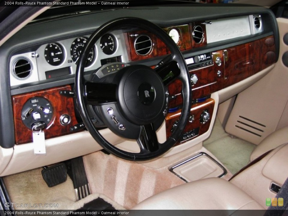 Oatmeal Interior Dashboard for the 2004 Rolls-Royce Phantom  #54597260