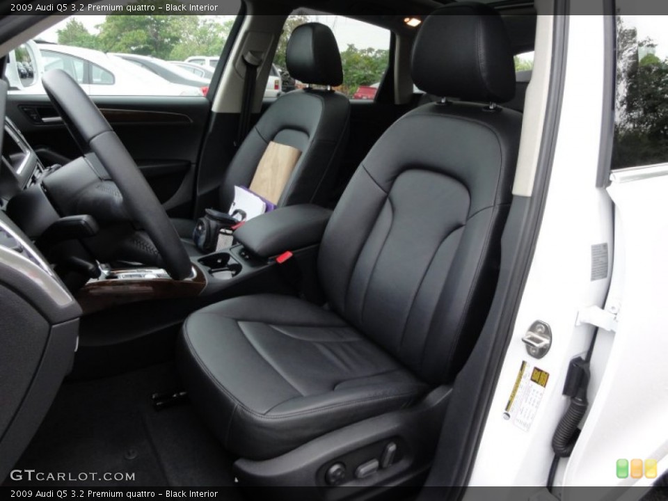 Black Interior Photo for the 2009 Audi Q5 3.2 Premium quattro #54604895