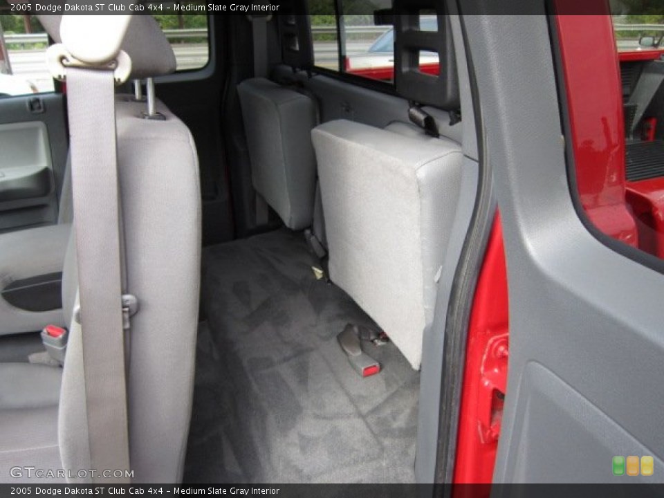 Medium Slate Gray Interior Photo for the 2005 Dodge Dakota ST Club Cab 4x4 #54604907