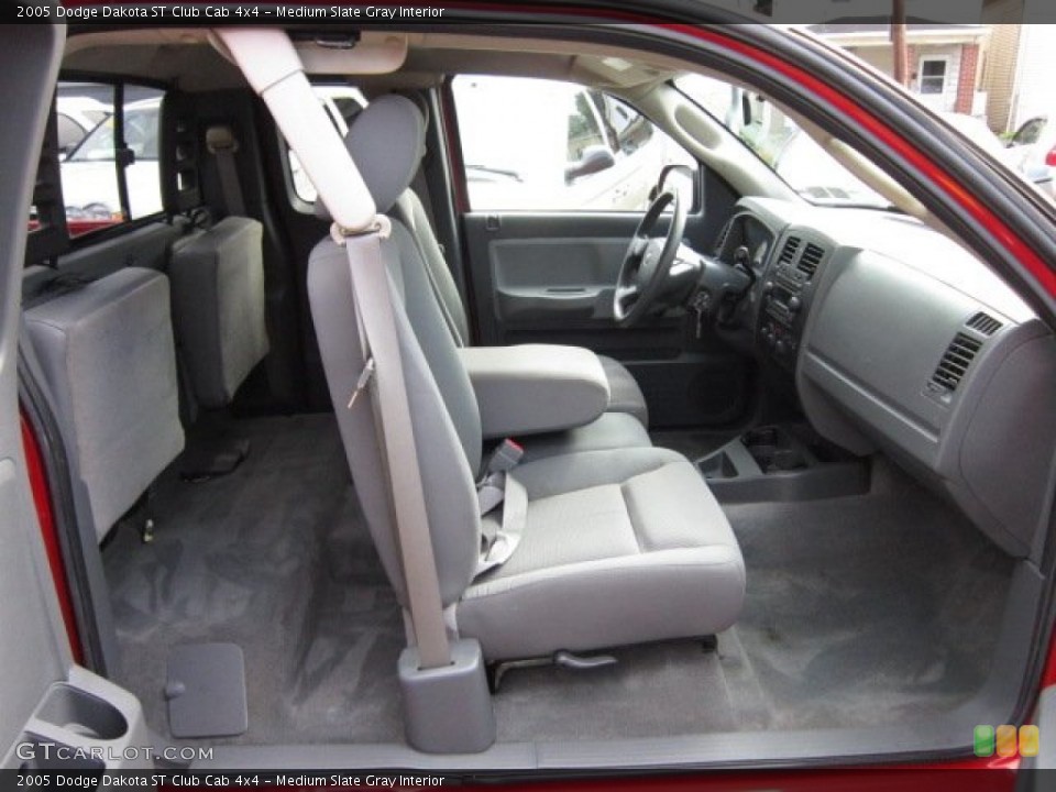 Medium Slate Gray Interior Photo for the 2005 Dodge Dakota ST Club Cab 4x4 #54604949