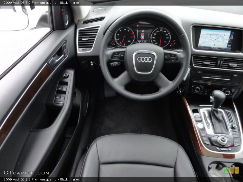 Black Interior Steering Wheel for the 2009 Audi Q5 3.2 Premium quattro #54604991