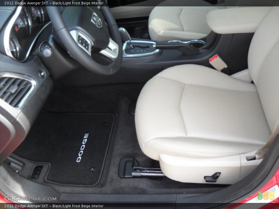 Black/Light Frost Beige Interior Photo for the 2012 Dodge Avenger SXT #54619929