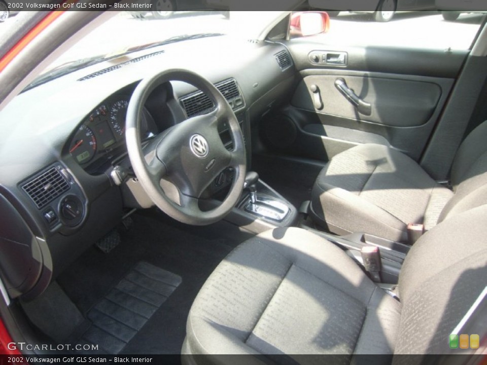 Black Interior Photo for the 2002 Volkswagen Golf GLS Sedan #54632355