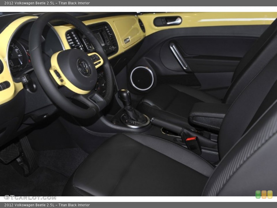 Titan Black Interior Photo for the 2012 Volkswagen Beetle 2.5L #54633613